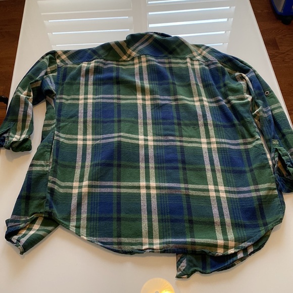 Oversized Plaid Shirt - Picture 3 of 3